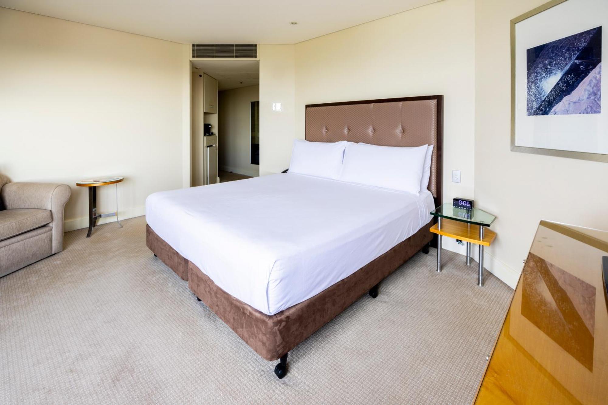 Intercontinental Adelaide By Ihg Hotel Exterior photo A room at the hotel